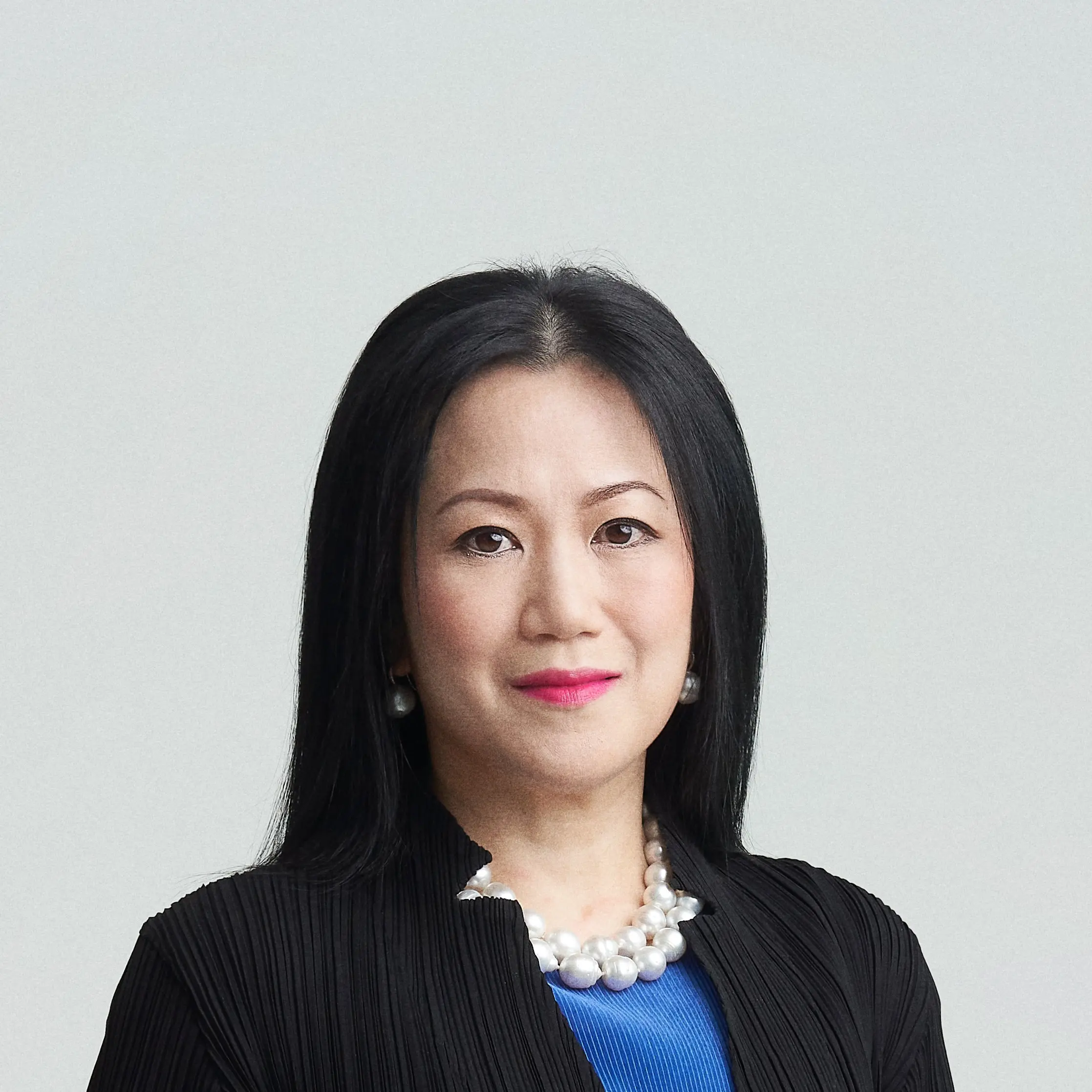Ms J Lee